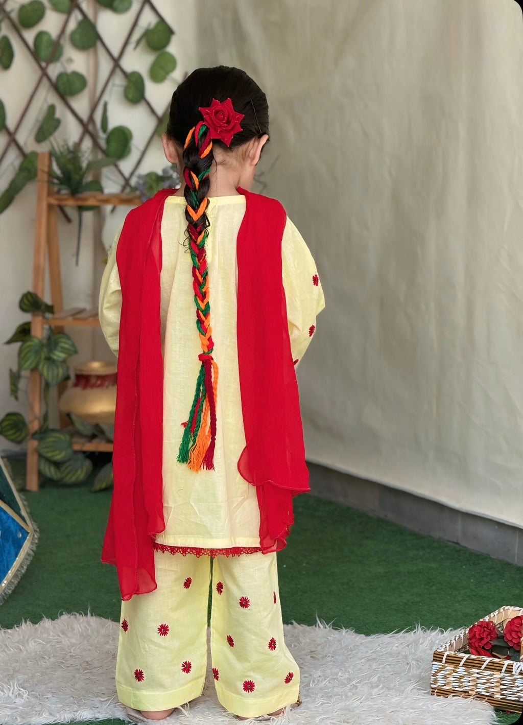 Hand Embroidered 3 Piece Lawn Suit