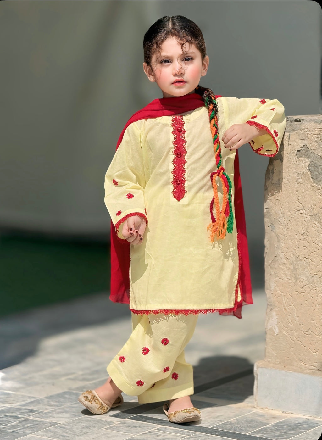 Hand Embroidered 3 Piece Lawn Suit