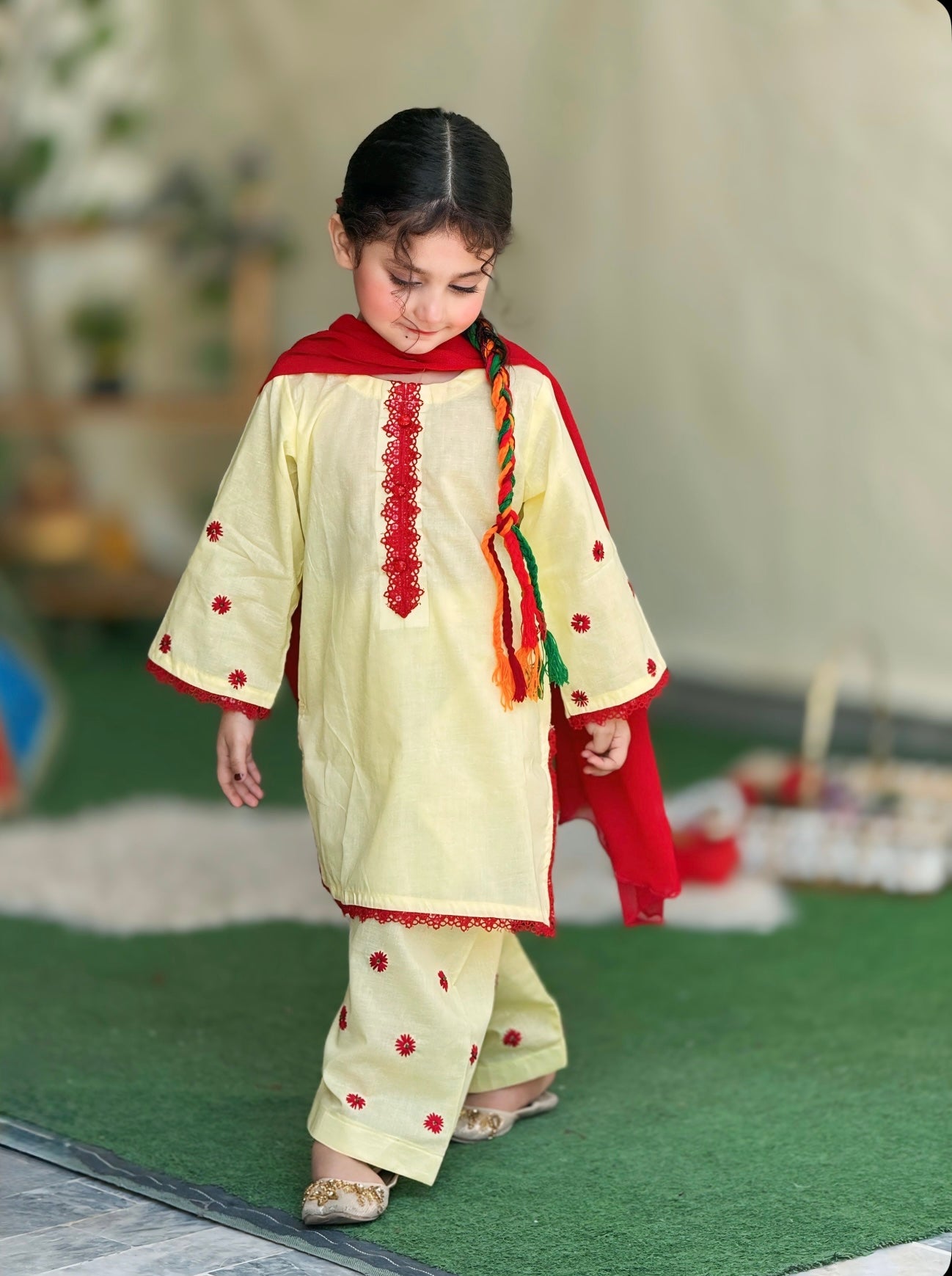 Hand Embroidered 3 Piece Lawn Suit
