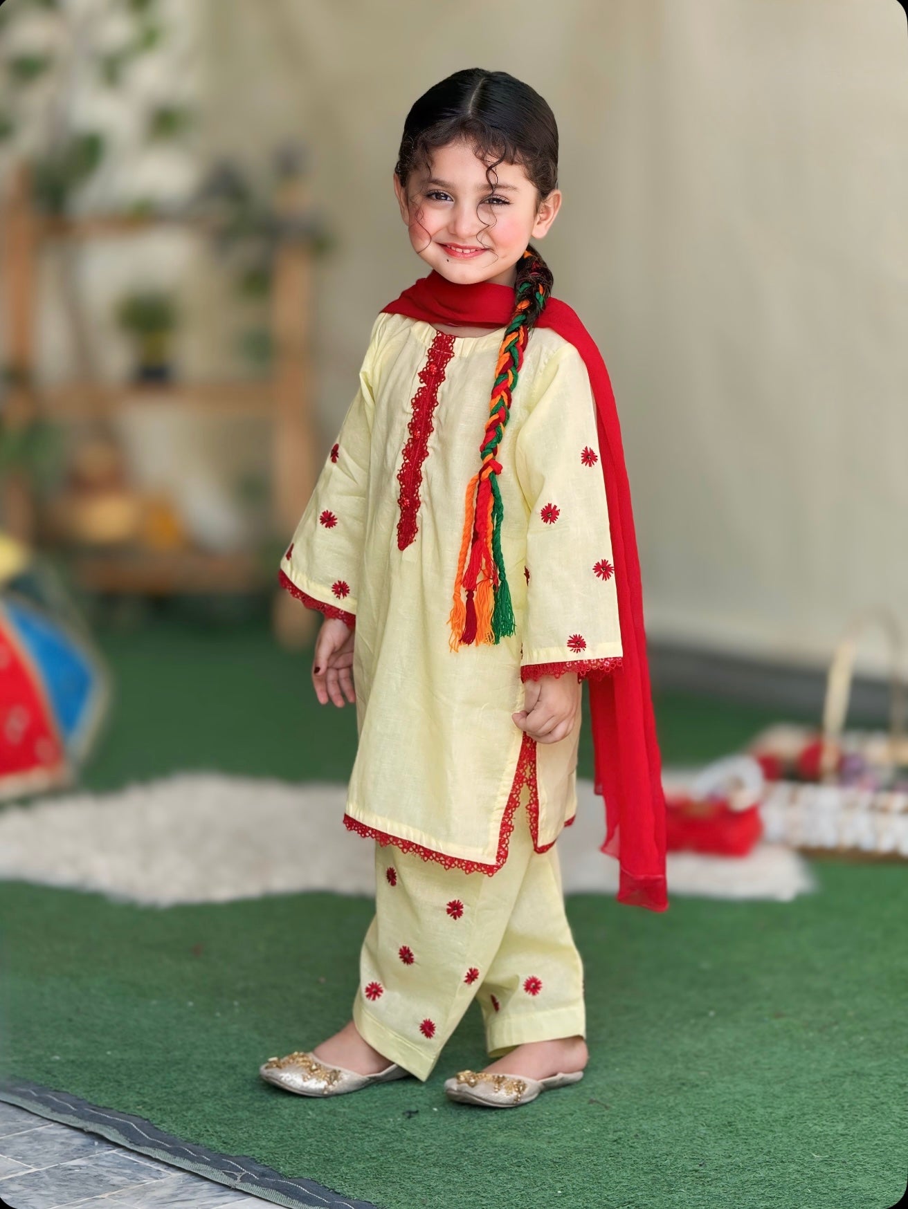 Hand Embroidered 3 Piece Lawn Suit