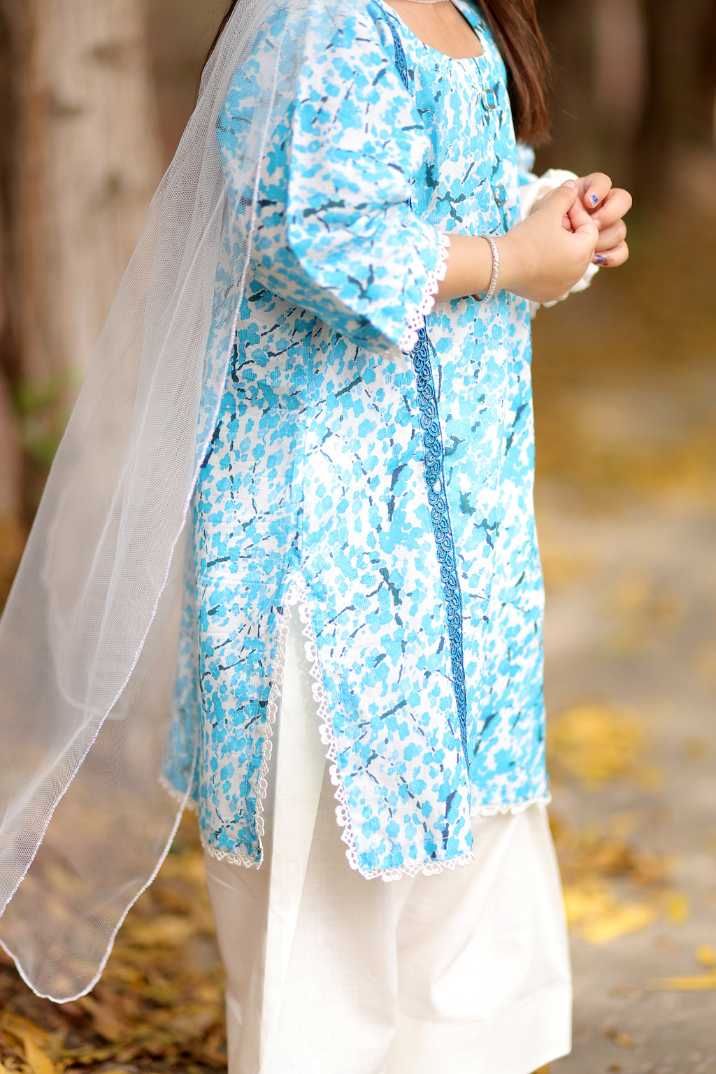 Lawn Shirt with Farshi Shalwar & Net Dupatta- 3 Piece Suit