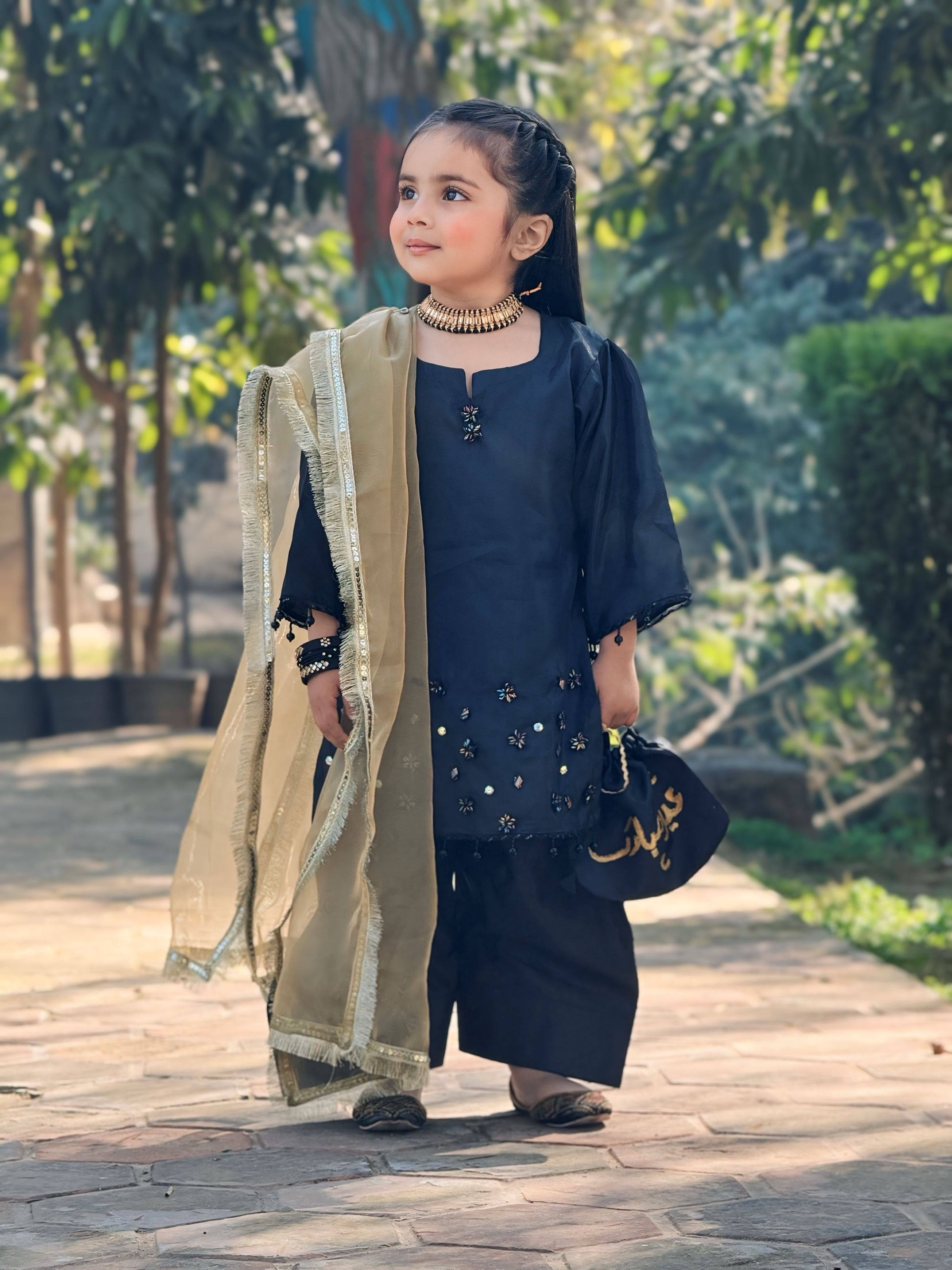 4- Pcs Hand Embellishment, Farshi Shalwar & Elegant Dupatta